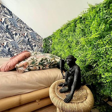 Nuit Dans La Jungle - Love Room Souppes-sur-Loing Εξωτερικό φωτογραφία