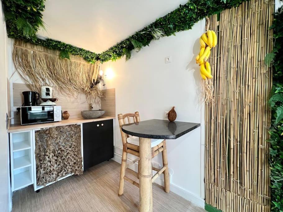Nuit Dans La Jungle - Love Room Souppes-sur-Loing Εξωτερικό φωτογραφία