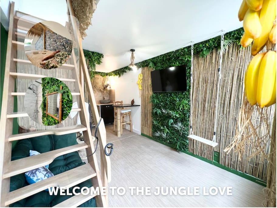 Nuit Dans La Jungle - Love Room Souppes-sur-Loing Εξωτερικό φωτογραφία